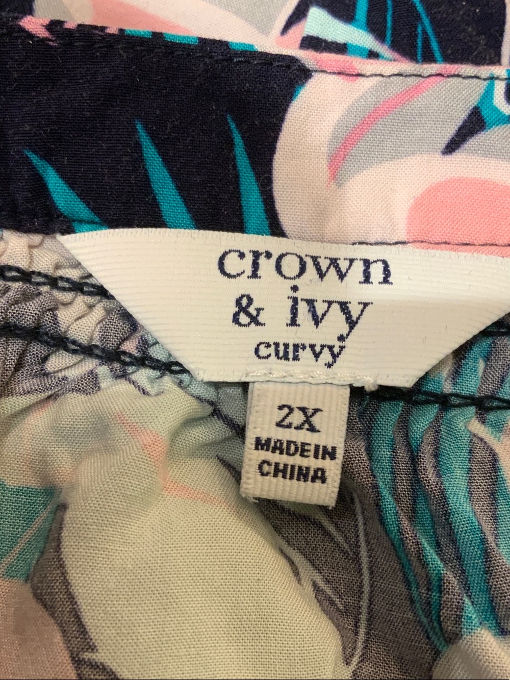 crown & ivy Navy Tropical Flamingo Print Blouse 🦩 - Picture 6 of 8